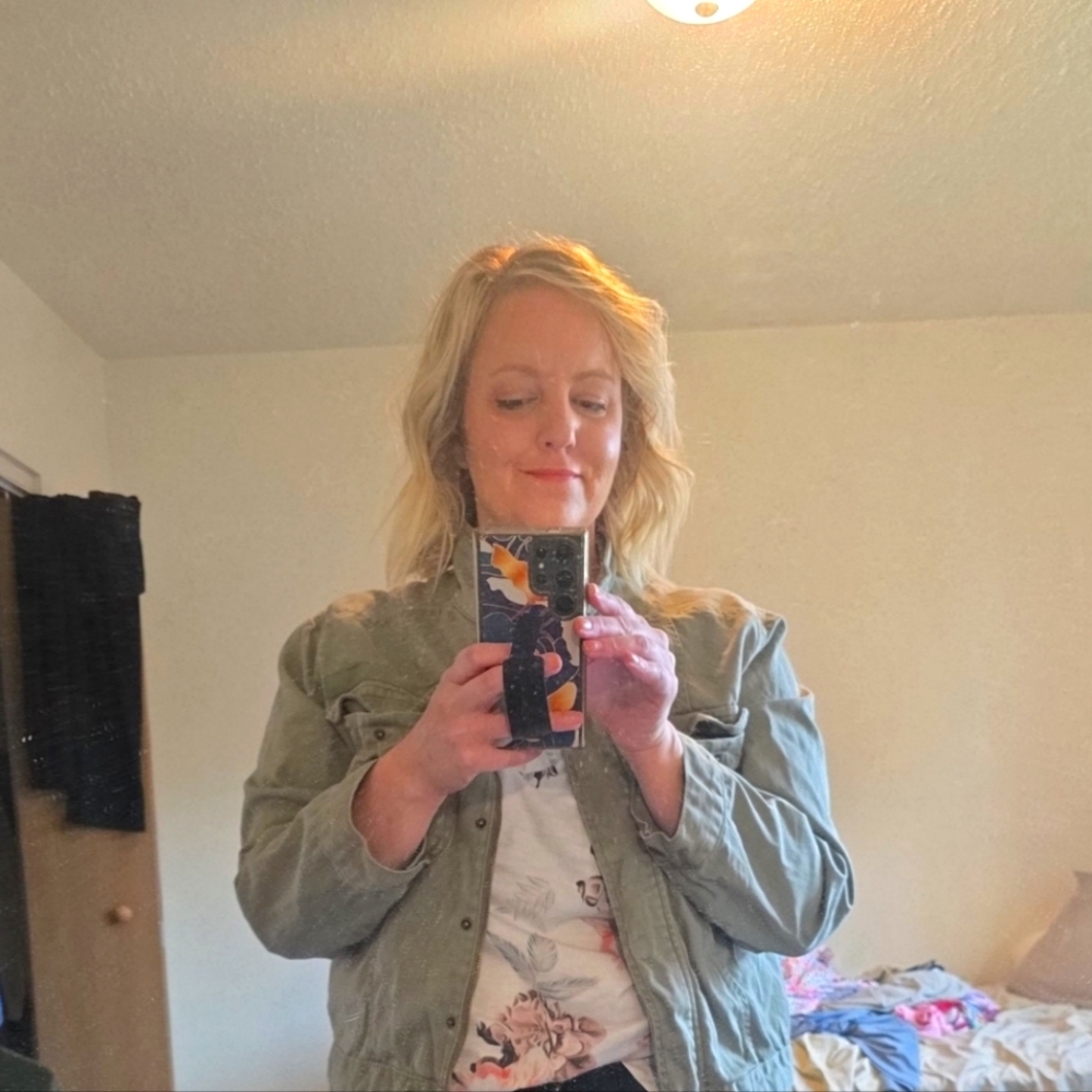 Meet your Posher, Steph